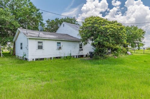 15621 Carlton Lake Rd, Wimauma FL  33598-5401 exterior