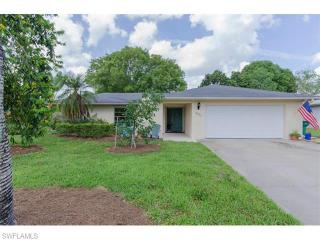 9771 Oxford St, Naples, FL 34109-1617