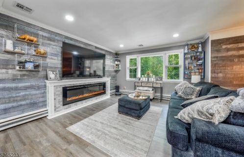 275 Grant St, Berkeley Heights NJ  07922-1142 exterior