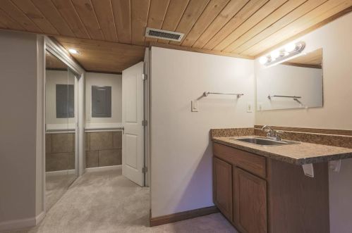 5719 Tall Oaks Dr, Milford OH  45150-2525 exterior