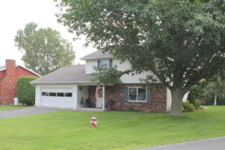 55 Joyce Ave, Morrisonville, NY 12962-9638