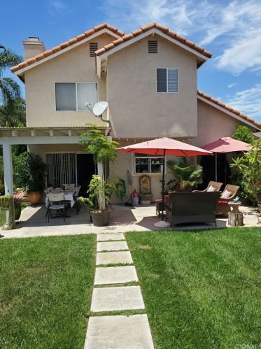 6742 Dove Ln, Riverside CA  92506-5000 exterior