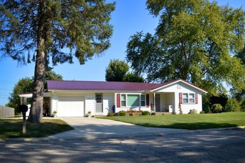 1802 Mayfield Dr, Goshen, IN 46526-1318