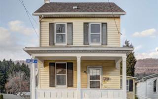 439 Julian St, Williamstown, PA 17098-1314