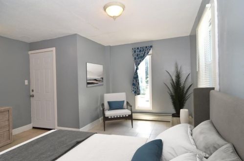 126 Silver Spring St, Providence RI  02904-2523 exterior