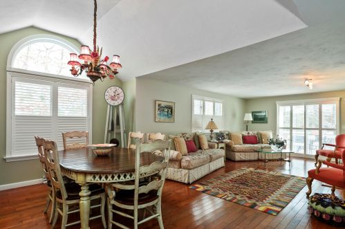 21 Portside Dr, Mashpee MA 02649-2851 exterior