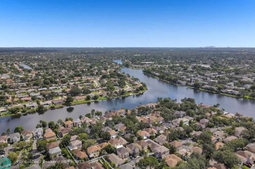 11936 12 St, Hollywood FL 33026-4359 exterior