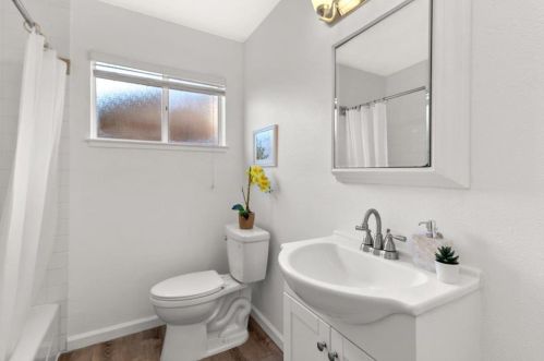 961 Selby Ln, San Jose CA  95127-1151 exterior