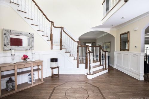 38 Old Nursery Dr, Wilton, CT 06897-3831