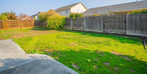 679 Apricot Ct, Los Banos CA  93635-9691 exterior