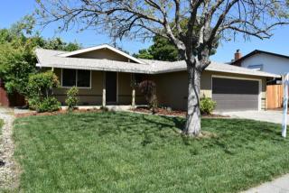 1330 Canterbury Dr, Fairfield, CA 94533-1859