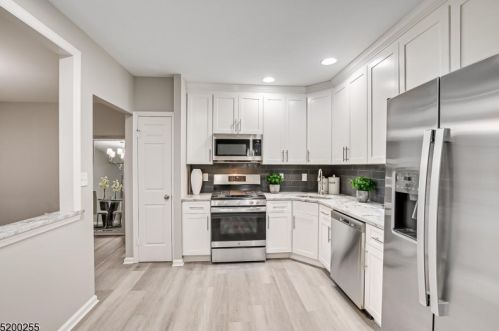 502 Park Pl, Springfield NJ  07081-3504 exterior