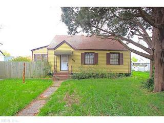 409 Farrell St, Norfolk, VA 23503-5303