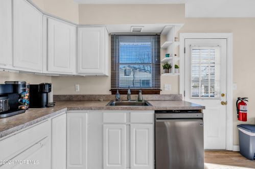 363 Kelly Ave, Bricktown NJ  08724-2230 exterior