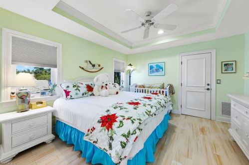 848 Birdie View Pt, Sanibel FL  33957-4629 exterior