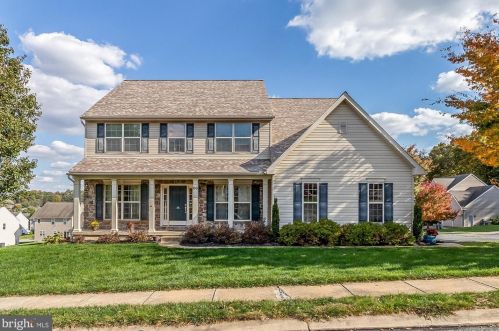 69 4th St, Tolna, PA 17349-9742