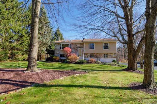 159 Overhill Rd, Stormville, NY 12582-5417