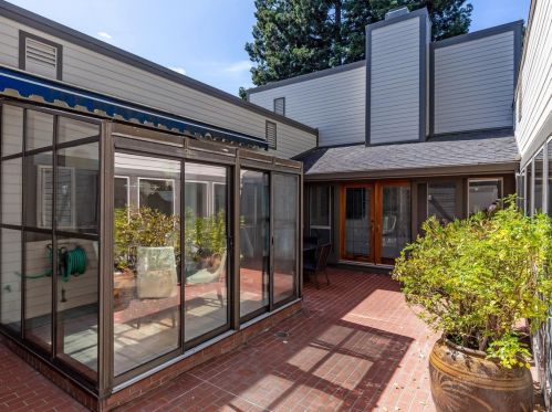 6 Alverno Ct, Redwood City, CA 94061-1824