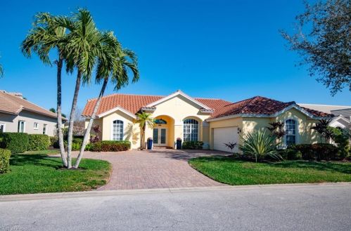 28481 Rochester Ct, Bonita Springs, FL 34135-3454