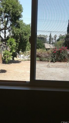 25072 Barton Rd, Loma Linda CA  92354-2830 exterior