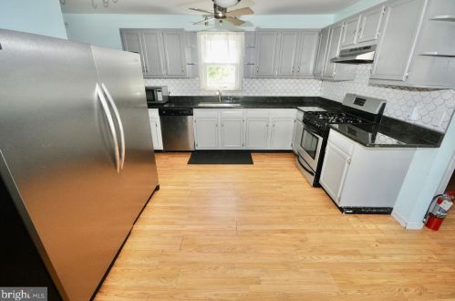 616 Front St, Florence, NJ 08518-1513