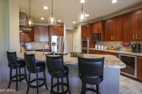 15718 Linksview Dr, Sun City, AZ 85374-5619
