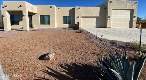 95 Calle Agua Salada, Nogales, AZ 85648-8004
