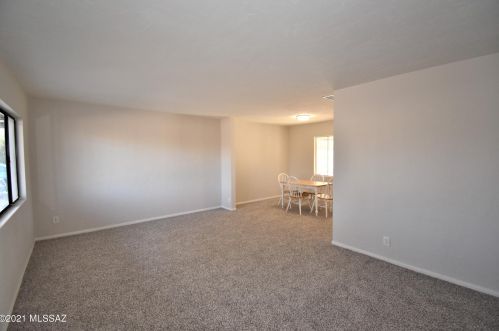 824 Jerrie Ave, Tucson, AZ 85711-1152