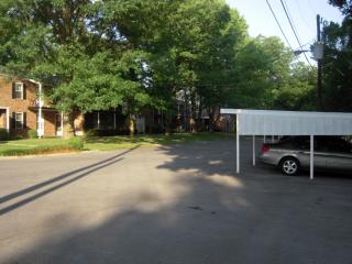 611 Mountcastle Dr, Johnson City TN  37601-2155 exterior