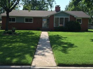 1703 Athenian Ave, Wichita KS  67203-1512 exterior