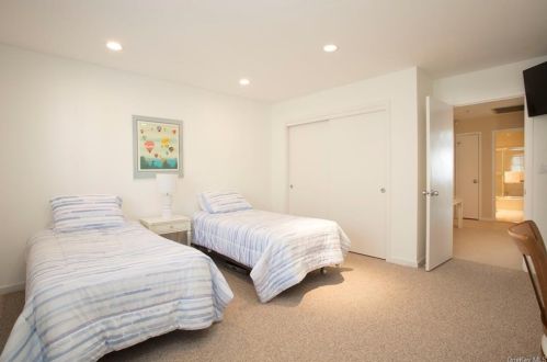 4 Elizabeth Ct, Briarcliff NY  10510-2528 exterior