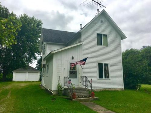 100 Loville St, Chester, IA 52134-7703
