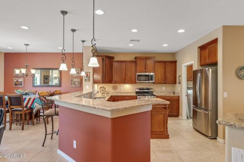 27041 Tonopah Dr, Buckeye AZ 85396-6932 exterior