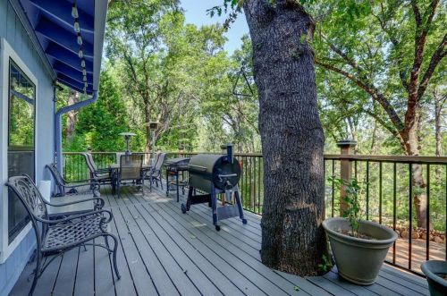 11594 Francis Dr, Grass Valley CA  95949-6675 exterior