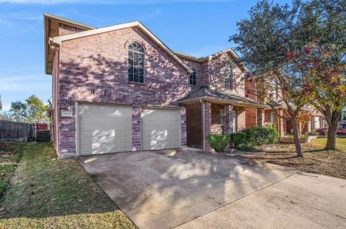 12521 Patnoe Dr, Burleson, TX 76028-7081