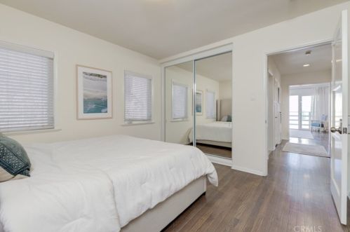 212 41st St, Manhattan Beach CA  90266-3141 exterior