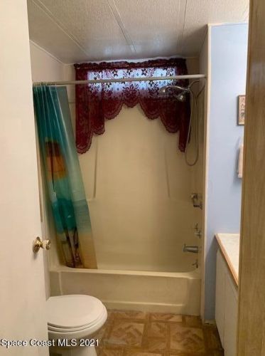 1085 Wren Cir, Sebastian FL  32976-7510 exterior