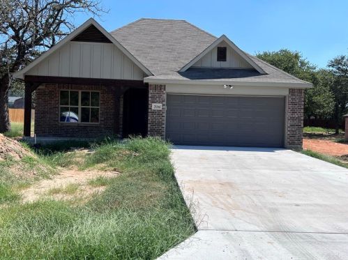316 Maplewood St, Azle, TX 76020-2116