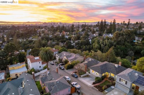 855 Glendome Cir, Oakland CA 94602-1413 exterior