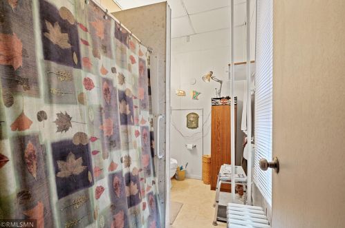 328 4th St, Litchfield MN 55355-2122 exterior