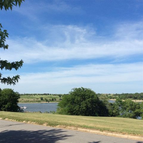1027 Lakeview St, Milford, KS 66514-5004
