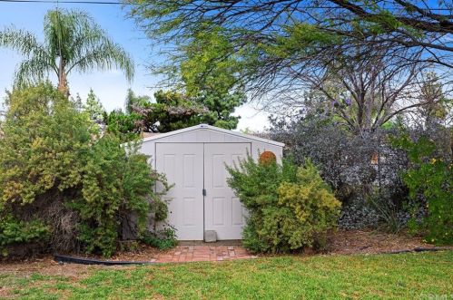 9833 Sharon Ave, Riverside CA  92503-3102 exterior