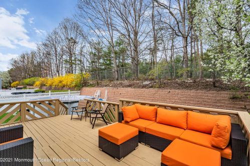 45 Enclosure Dr, Morganville NJ  07751-1807 exterior