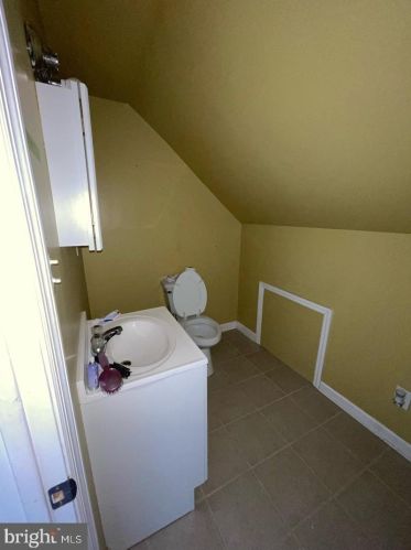 6026 Camden Ave, Camden NJ  08110-1703 exterior