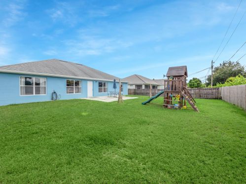 566 Sea Holly Ter, Port Saint Lucie FL  34984-3552 exterior