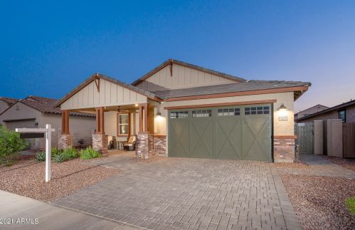 14231 Old Oak Ln, Sun City, AZ 85379-8151
