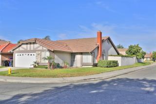 11323 Redwood Ct, Fontana, CA 92337-7286
