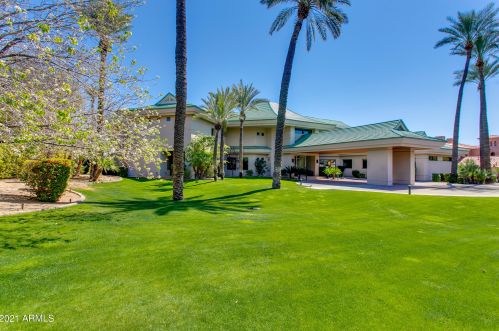 42 Biltmore Est, Phoenix, AZ 85016-2824