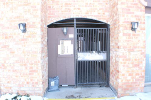 4155 Rivers Edge Cir, Milwaukee WI  53209-1113 exterior