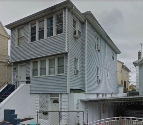785 Oak Dr, Bronx, NY 10467-6589